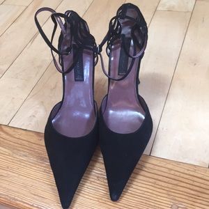 Steve Madden black suede pointed toe pump
